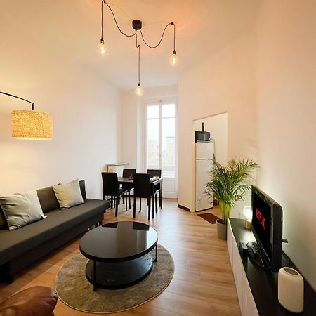 20 Min Duomo *Design Apartment* Milan Bagian luar foto
