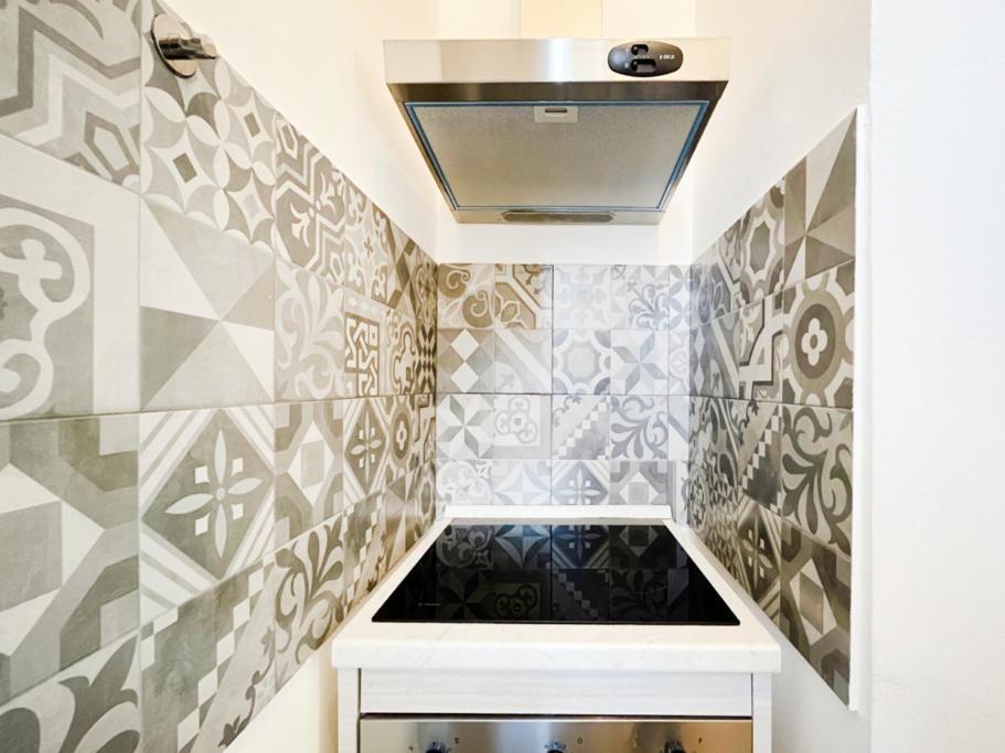 20 Min Duomo *Design Apartment* Milan Bagian luar foto